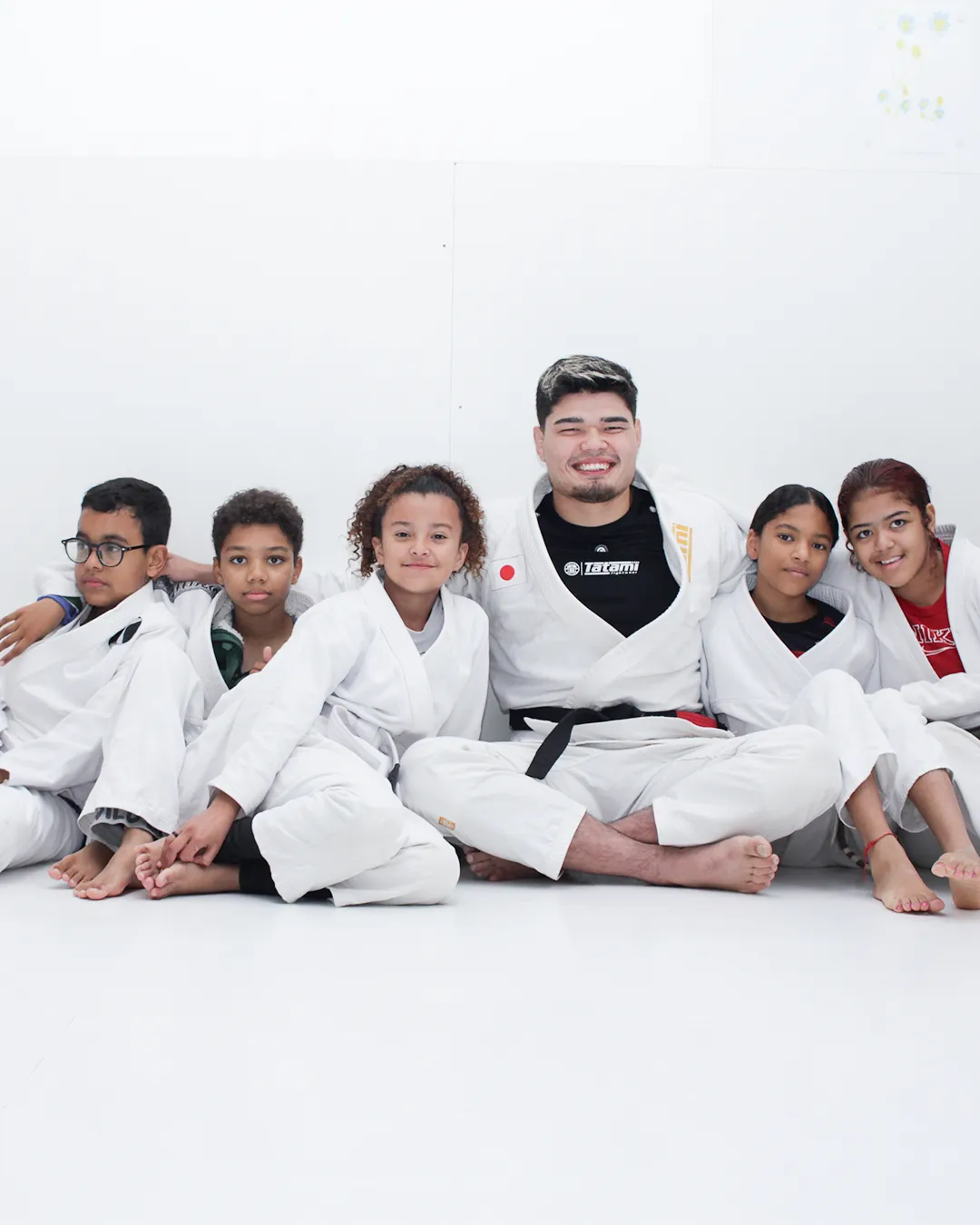 Crianças treinando Jiu-Jitsu na Keisei